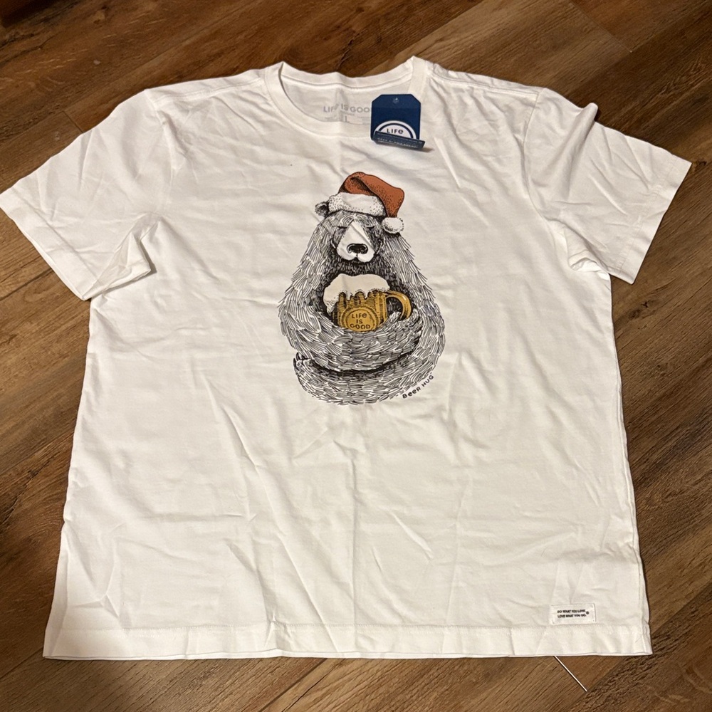 NWT Life is Good “Beer Hug Santa Bear” Men’s Crusher Tee in Cloud White